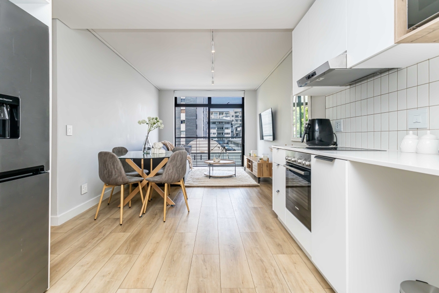 To Let 1 Bedroom Property for Rent in Sea Point Western Cape